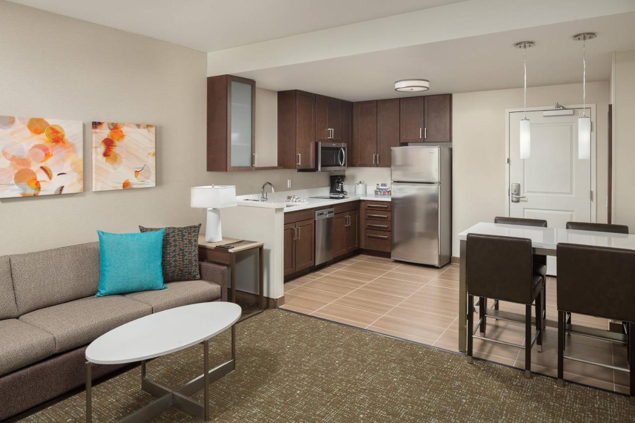 By Marriott Ontario