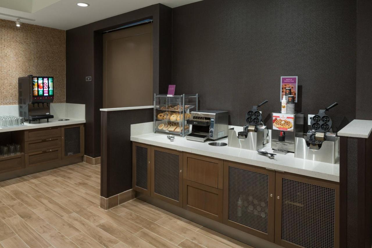 By Marriott Ontario 3*