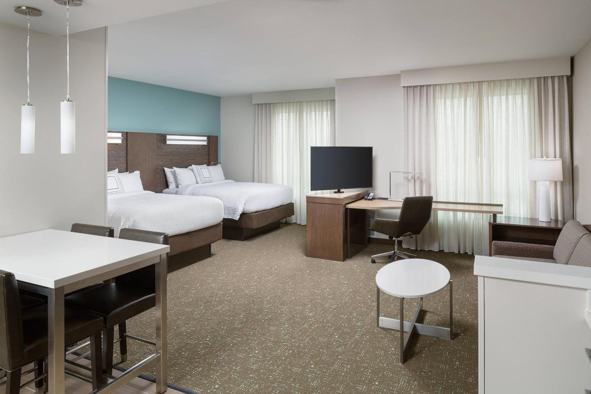 By Marriott Ontario Hotel