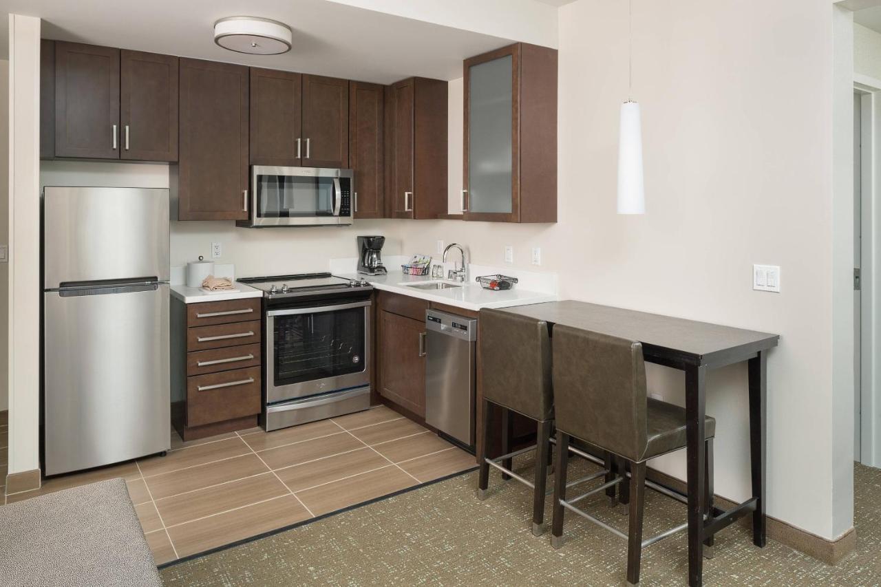 By Marriott Ontario 3*