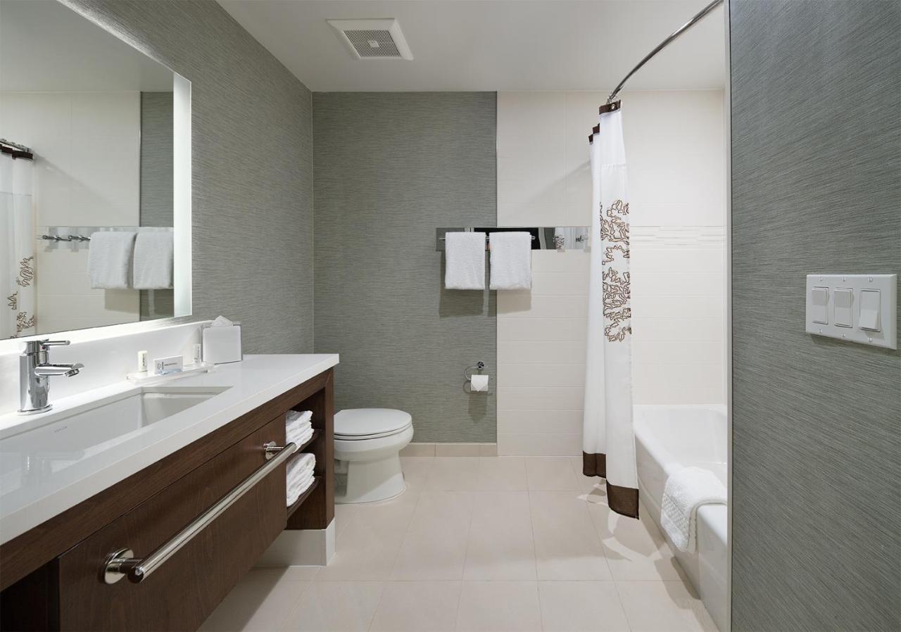 Hotel By Marriott Ontario