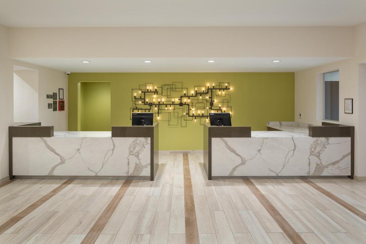 By Marriott Ontario